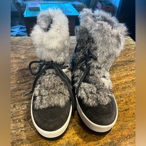 Cougar Women’s Vanora 2 Gray Suede Waterproof Ankle Rabbit Fur Boots 7